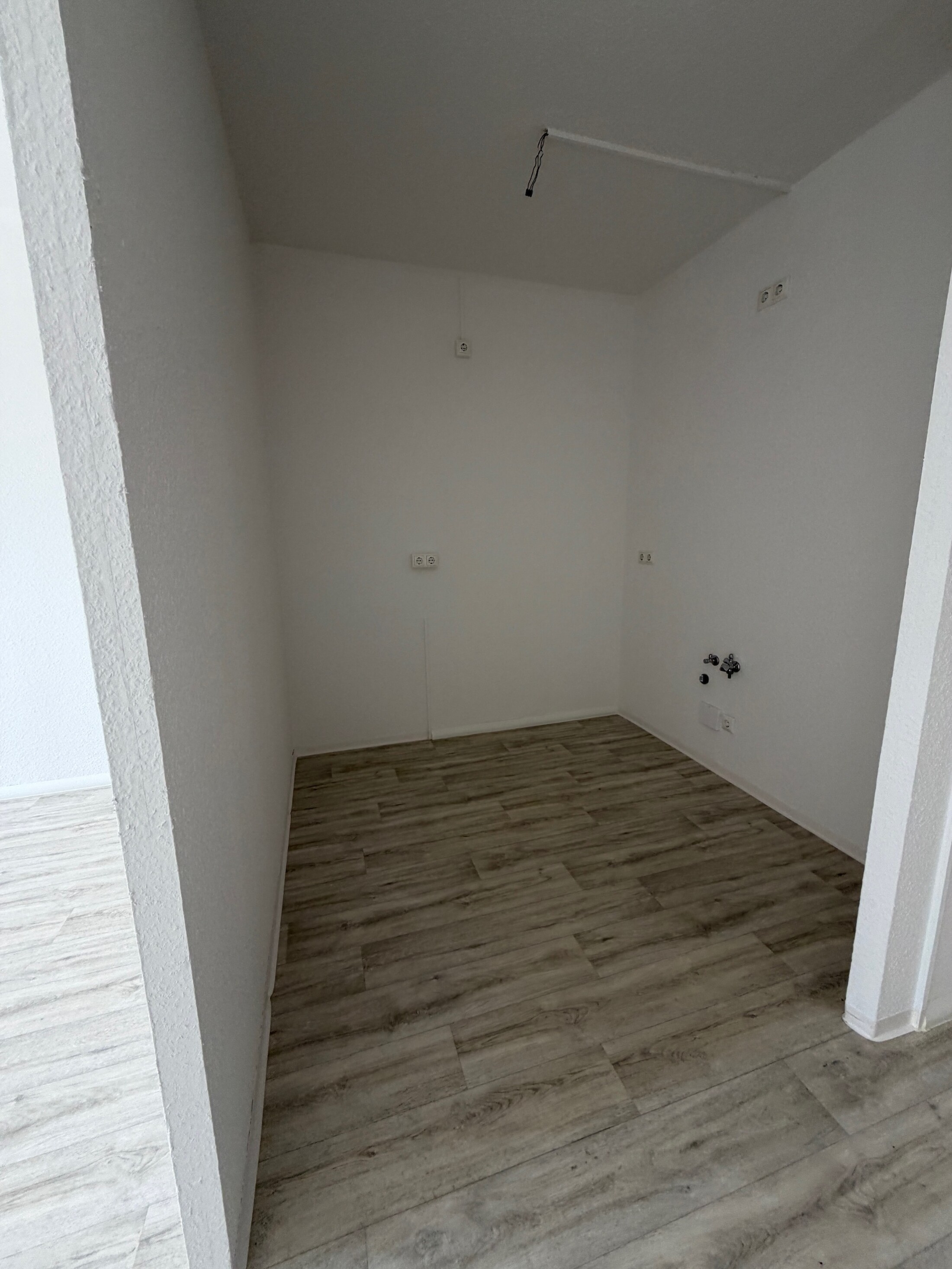 Albert-Schweitzer-Stra&szlig;e 5, 08529 Plauen